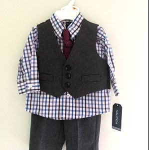 Nautica 4 piece vest set (0/3) months